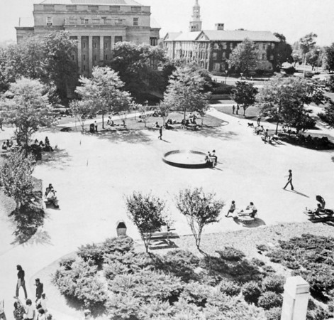 University at Buffalo Alumni (@ubalumni) on Twitter photo Throwin’ it back to the hustle and bustle of #UBuffalo's South Campus in its glory days.
From iconic architecture to unforgettable memories. Drop your favorite campus memory in the comments! 👇 Throwin’ it back to the hustle and bustle of #UBuffalo's South Campus in its glory days.
From iconic architecture to unforgettable memories. Drop your favorite campus memory in the comments! 👇