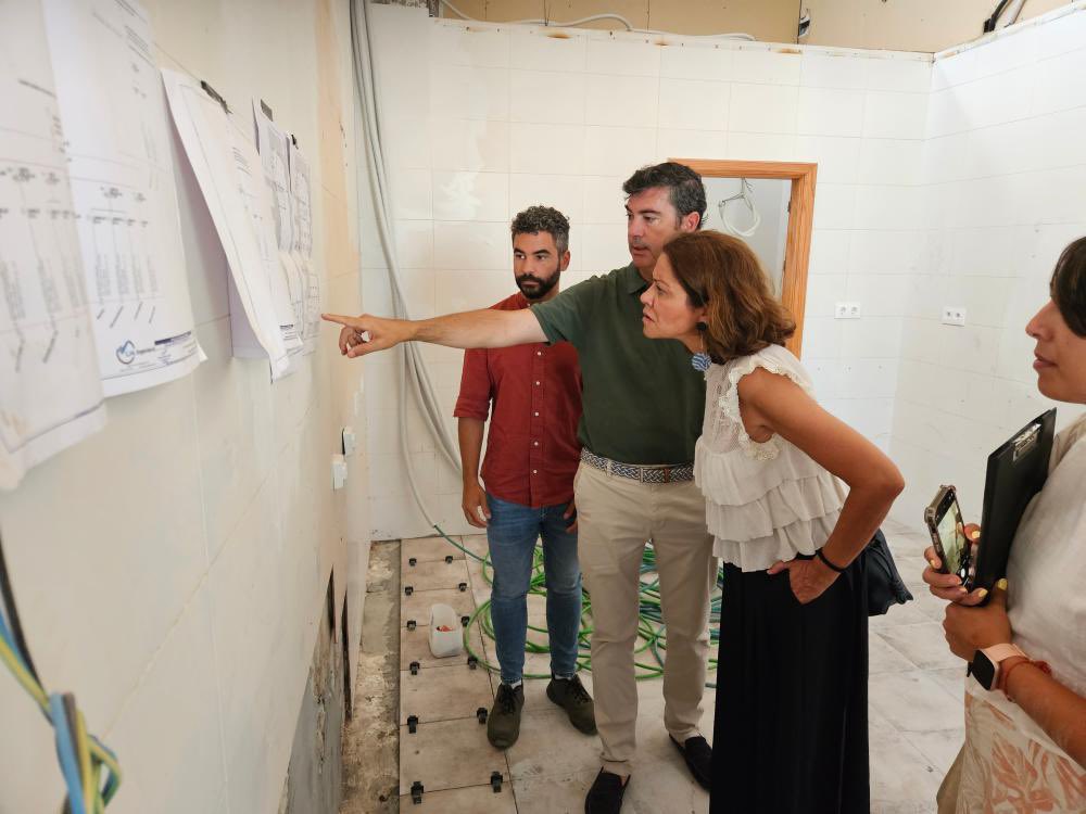 Infraestructuras, Transporte y Vivienda (@infra_ext) on Twitter photo La <a href="/Junta_Ex/">Junta de Extremadura</a> destina 63.520 euros a obras para reabrir la estación de autobuses de Fregenal de la Sierra, cerrada desde 2020
ℹ️ Más información:
juntaex.es/w/obras-estaci… La <a href="/Junta_Ex/">Junta de Extremadura</a> destina 63.520 euros a obras para reabrir la estación de autobuses de Fregenal de la Sierra, cerrada desde 2020
ℹ️ Más información:
juntaex.es/w/obras-estaci…