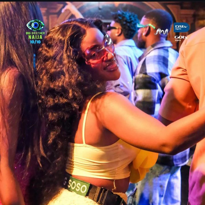 I ENTER STREET FIGHT THEY SUB HERE AND DIR , FRY PANS ARE FLYING STREET IS QUIET EVEN WITH THE FIGHT HERE AND DIR .. MAKE BIG SOSO JUST SAY “WHAT IS WRONG WITH YOU” 2 SEC EVERYWHERE GO JUST BUST … 

VOTE FOR BIG SOSO
BIG SOSO TILL DAY 72 

#BigSoso 
#BBNaija 
#BBNaijaseason10
