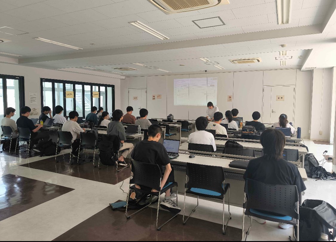 先日MCCで、Webアプリ講習会を行いました！
今回の講習会では、Twitter風掲示板アプリの開発を通して、Webアプリ開発の基礎を学ぶことを目的としました！

今回の講習会も参加者多数でした！
ありがとうございました！