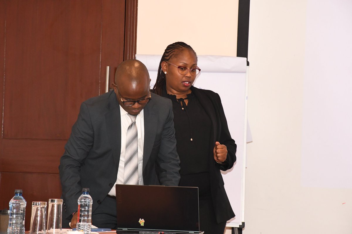 (Credit Community Workshop)

Metropol's Head of Commercial Services and Head of Data. What do you think they are exchanging, given their capacity?