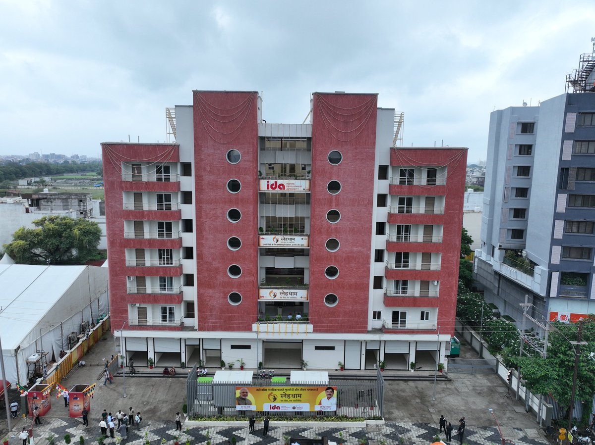 idaIndore22's tweet image. || स्नेह धाम – बुज़ुर्गों के लिए सुकून भरा आशियाना ||

इंदौर विकास प्राधिकरण द्वारा विकसित स्नेह धाम, वरिष्ठ नागरिकों के लिए एक शांत, सुरक्षित और सुविधायुक्त आवासीय परिसर है, जहाँ वे सम्मानपूर्वक जीवन बिता रहे हैं।

#indoredevelopmentauthority #snehadham #indore