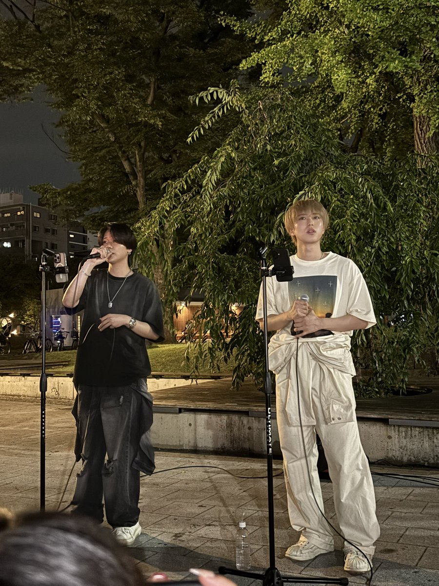 おざまき路上ライブまさか生で見れると思ってなかった😭
この時間まで仕事頑張ってて本当によかった！！！！