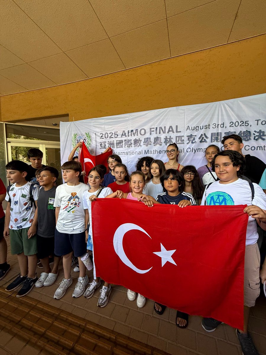 Kanguru Matematik TR (@mathkanguru) on Twitter photo Japonya’da düzenlenen ve 1500’ün üzerinde finalist öğrencinin katıldığı Asya Matematik Olimpiyatları’nda 2 Altın, 5 Gümüş ve 13 Bronz madalya kazanan öğrencilerimizi tebrik eder destek olan Japonya Büyükelçiliğimize teşekkür ederiz.
<a href="/MathKanguru/">Kanguru Matematik TR</a>
<a href="/JaponyaBE/">Japonya Büyükelçiliği ‖ 在トルコ日本国大使館</a>
<a href="/tcmeb/">Millî Eğitim Bakanlığı</a> <a href="/Tubitak/">TÜBİTAK</a> Japonya’da düzenlenen ve 1500’ün üzerinde finalist öğrencinin katıldığı Asya Matematik Olimpiyatları’nda 2 Altın, 5 Gümüş ve 13 Bronz madalya kazanan öğrencilerimizi tebrik eder destek olan Japonya Büyükelçiliğimize teşekkür ederiz.
<a href="/MathKanguru/">Kanguru Matematik TR</a>
<a href="/JaponyaBE/">Japonya Büyükelçiliği ‖ 在トルコ日本国大使館</a>
<a href="/tcmeb/">Millî Eğitim Bakanlığı</a> <a href="/Tubitak/">TÜBİTAK</a>