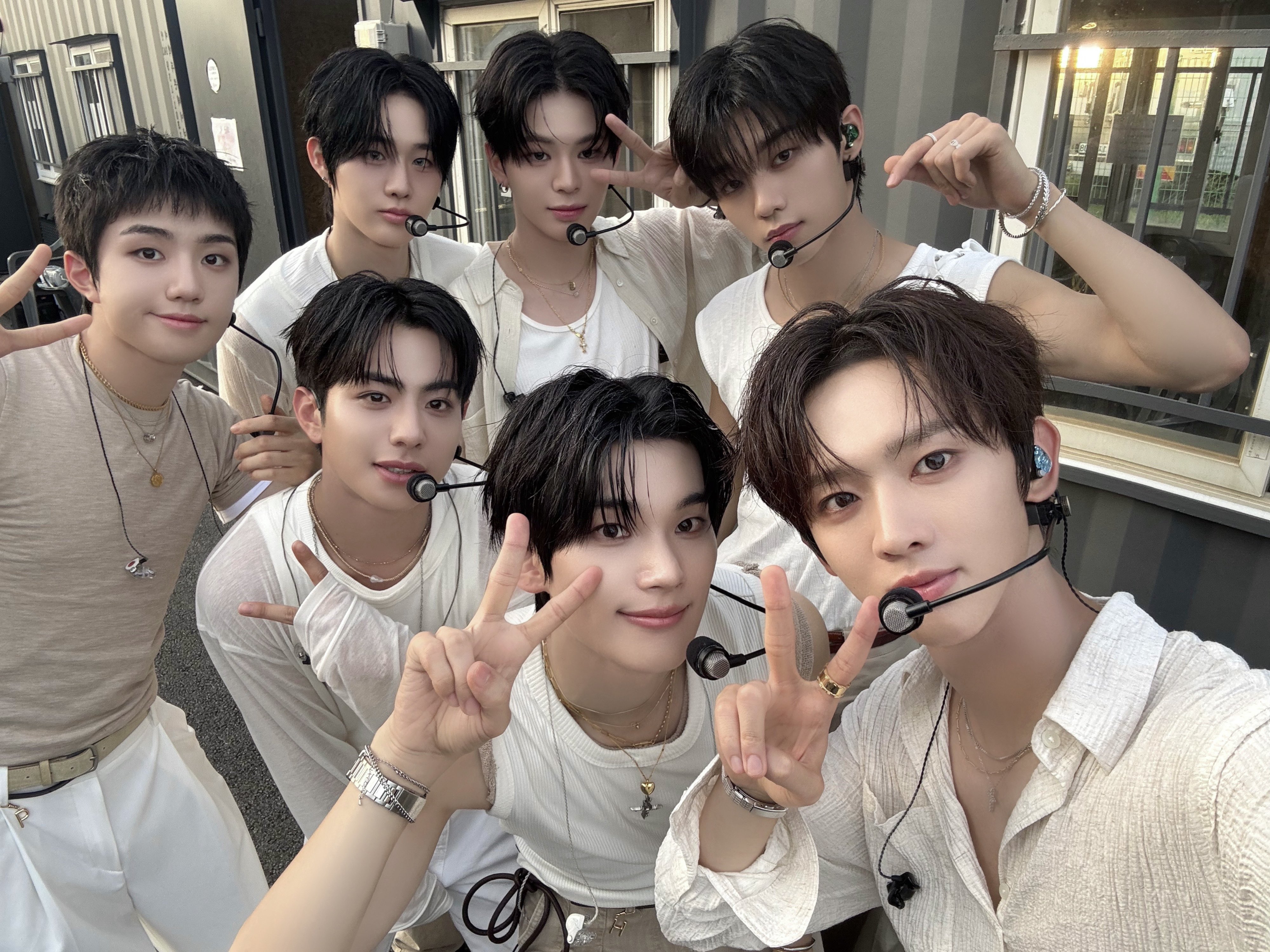 ❤*︎様 evnne イブン 2集 落書きポラ ポラ イジョンヒョン