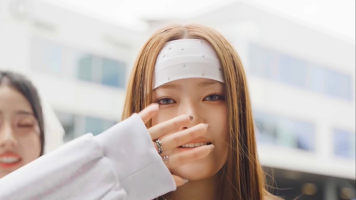 𝒮𝓊𝓎𝑒𝑜𝓃

4k pict
#vvup #suyeon #비비업 #수연