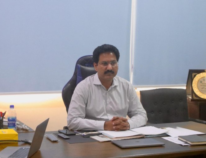 MFDPakistan's tweet image. Meeting held on fishing vessel inspections, export rules &amp;amp; TEDs use in shrimp trawlers. DG-MFD urged better coordination &amp;amp; vessel upgrades to ensure hygiene &amp;amp; export quality.
#Fisheries #TEDs #Compliance #ExportQuality #MarineStandards