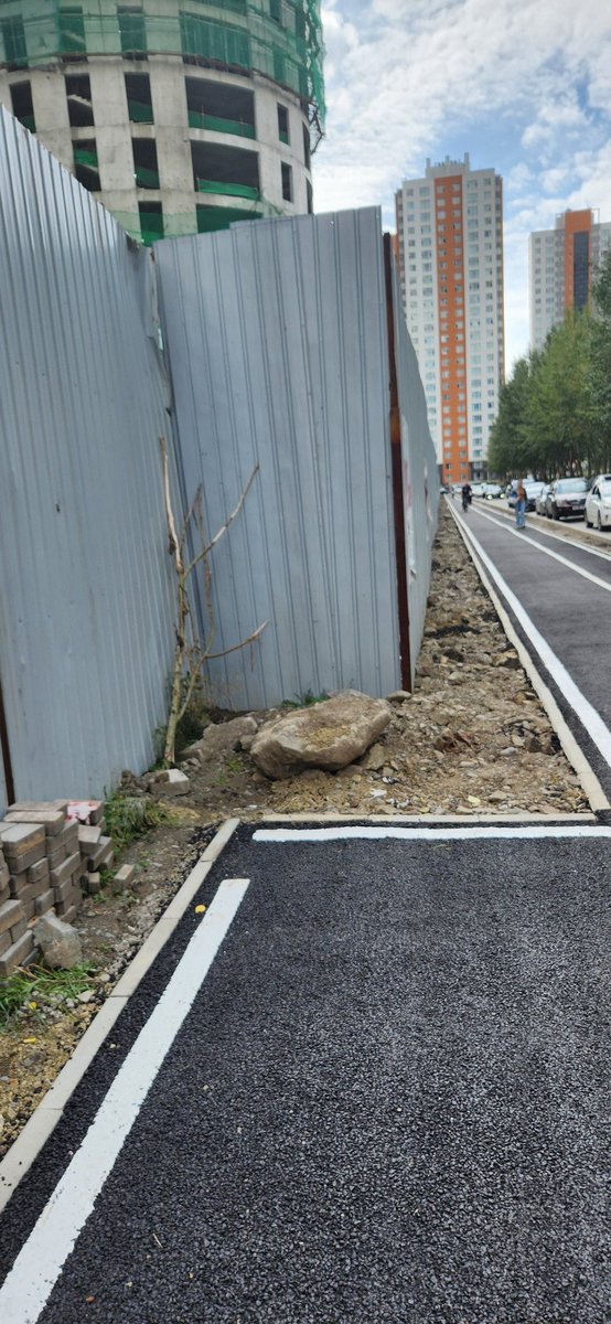 Japan таун хойд талын хулгайлсан зам, модыг яах гэж байнаа готын даргаа. 
Хачин хавчысан зам тавьж нүд хуурахгүй ээ 🤨