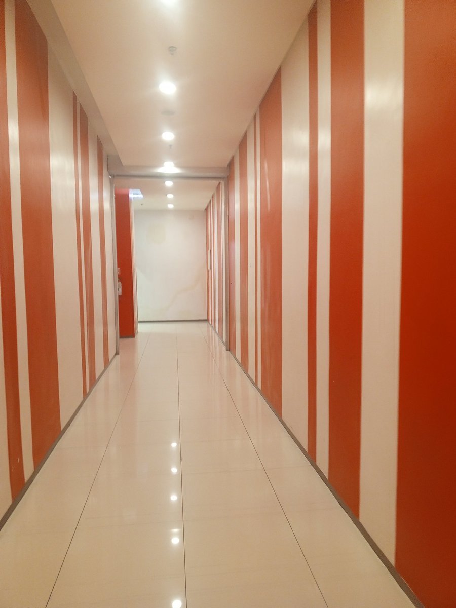 jcsweet90's tweet image. Sino Ari city mall mandalagan pwede chupaon taka CR? #alterbacolod