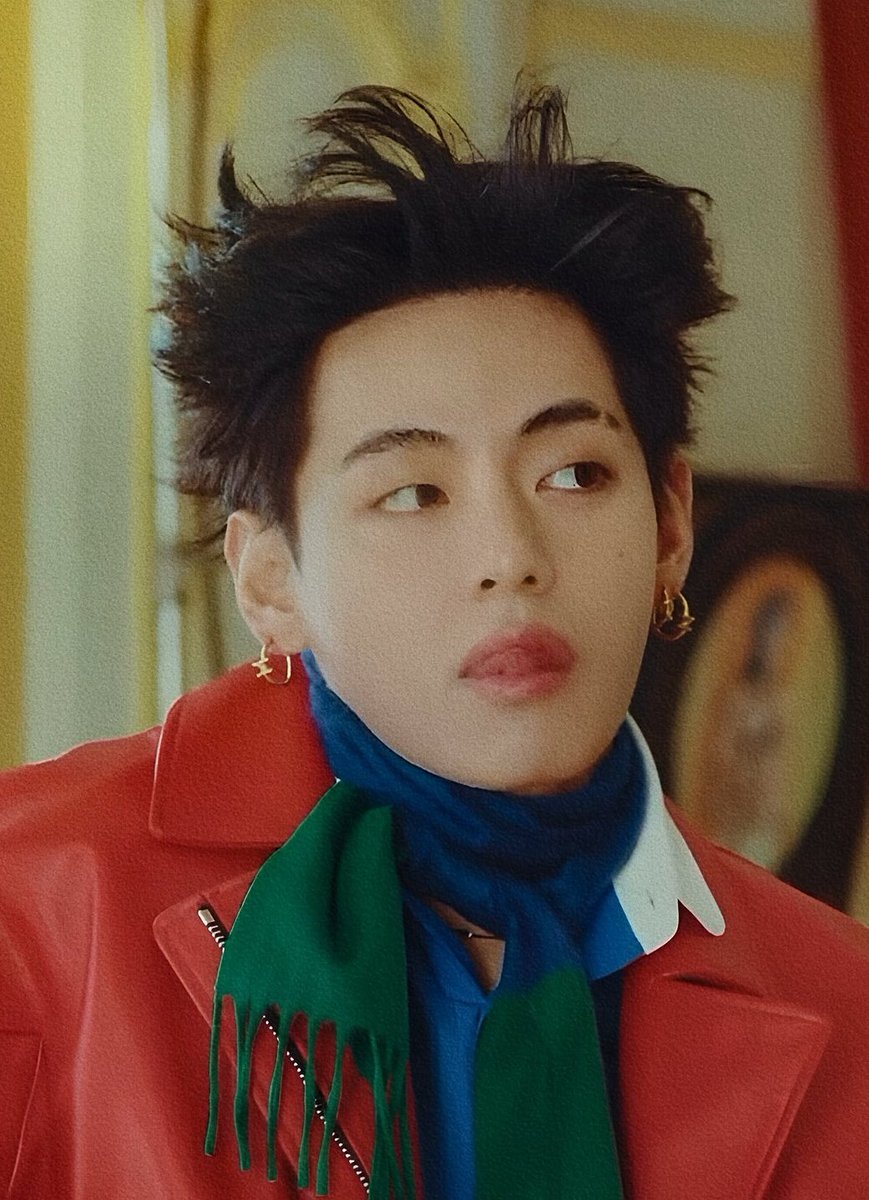 taehyung grew up so well, so successful.