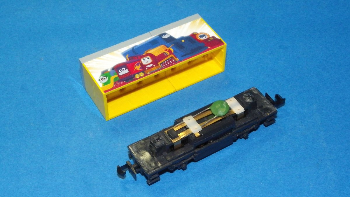 fujicco777's tweet image. きかんしゃトーマス Nゲージ レゴトレイン
GOGOトーマス コズミックカブース
Thomas & Friends N Gauge LEGO Train
AEG Cosmic Caboose
貨車にKATO 11-104 チビ客車用動力ユニットを組み込んでいます。
#きかんしゃトーマス
#thomasandfriends
#AllEnginesGo
#LEGO