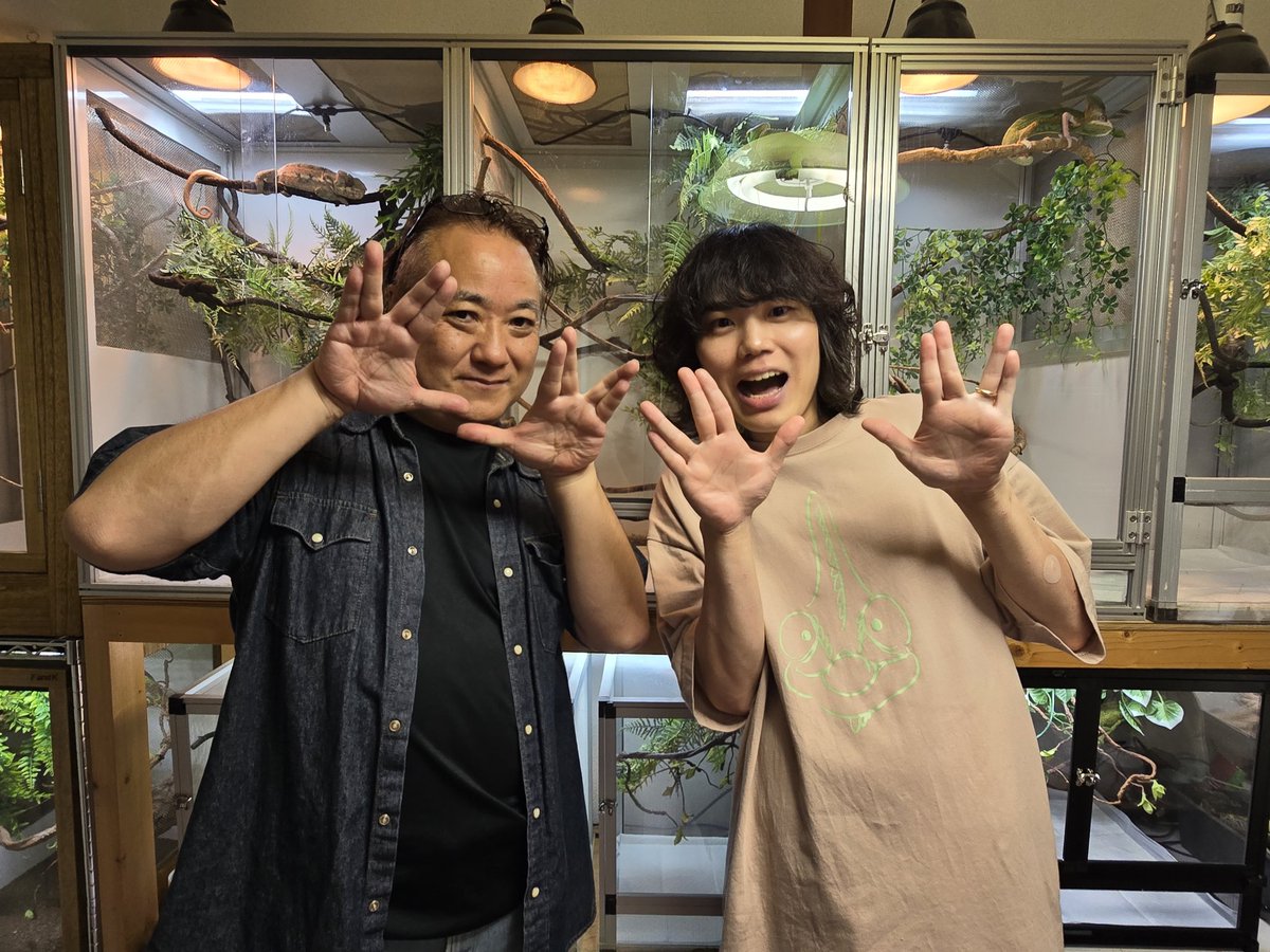 REPFAN_magazine's tweet image. REPFAN VOL27
カメレオン特集の取材で
YouTuberとしても活躍する
ふじぴこ さん宅にお邪魔してきました。
次号REPFAN ではナビゲーターとしても登場して
頂きます!
お楽しみに!
#REPFAN
#カメレオン
#ふじぴこ