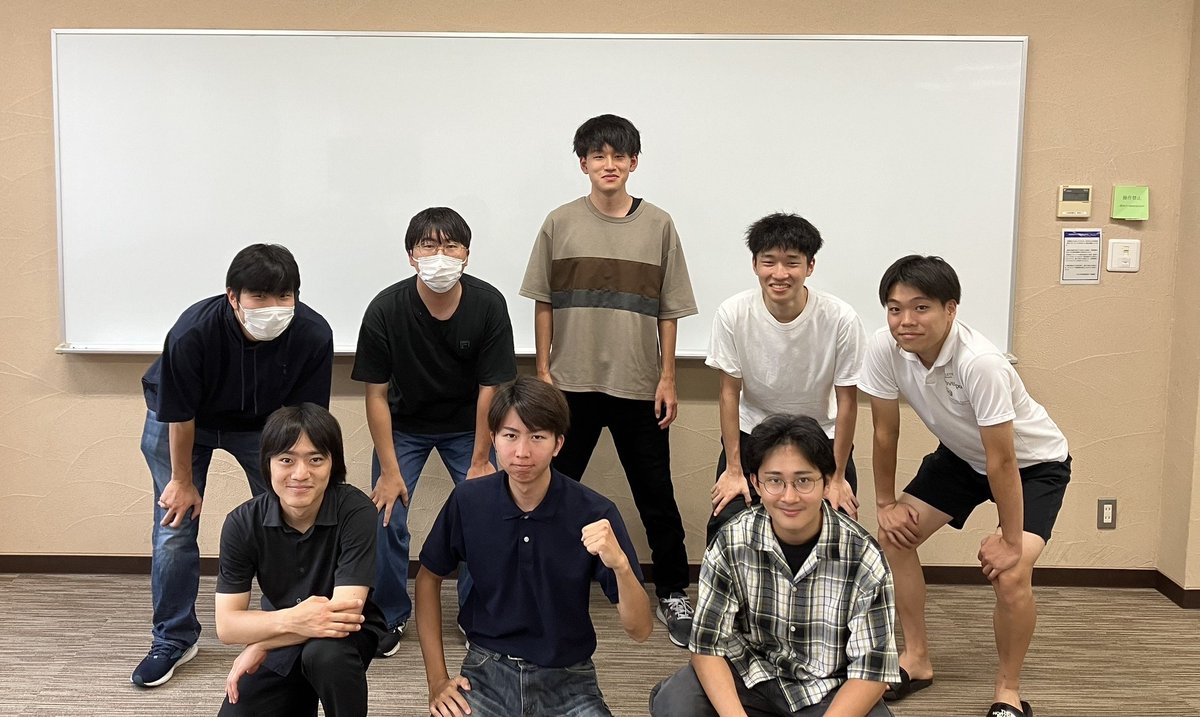 bundaibicycle's tweet photo. お疲れ様です！
今日は新役員決め会議を行いました
今期の目標は部の活動をより増やすこと、自転車や自転車競技に興味を持ってもらうことを目標に頑張っていきます。よろしくお願いします‼️By主将
部員のフレームを受け取りにいって笑顔になる主将の図⬇ https://t.co/DIZjI8uMT2