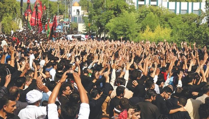 لبیک یا حسین ؑ_♥️🙌🏻

_کراچی سے ریـــمدان بارڈر چـــلو_

جُومُعاشرہ صَریح و واضح ظُلم و جَبر کے خِلاف بھی صدائے احتجاج بلند نہ کریں وہ مُردہ معاشرہ ہے

#MarchForZaireenRights
#اربعین_امام_حسینؑ