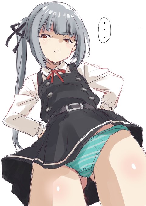 養豚場のブタでもみるかのように冷たい目の霞ちゃん 