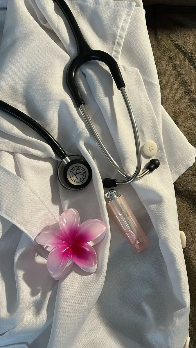 liliantigen's tweet image. hi! i’m lei 🩺🫧

📍 pisces • ‘01 liner • she/her
📍 YL1 med • rmt, march 2025
📍 books, music, brain rot 🙂‍↕️

let’s be moots! 🥰

#studytwt #studytwtph #medtwt #mdtwt #lifetwt #archivetwt