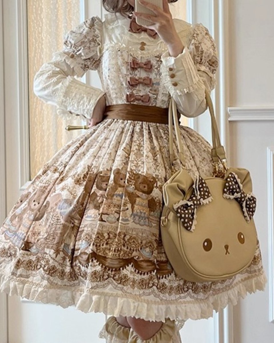 まもなく終了！！
Macaroon Bear ワンピース・ジャンパースカート【Wendu's wardrobe】

くまちゃんが描かれたスイートロリィタドレス🧸
ご予約は8/8 AM8:59まで🕰️

epetice.com/collections/al…