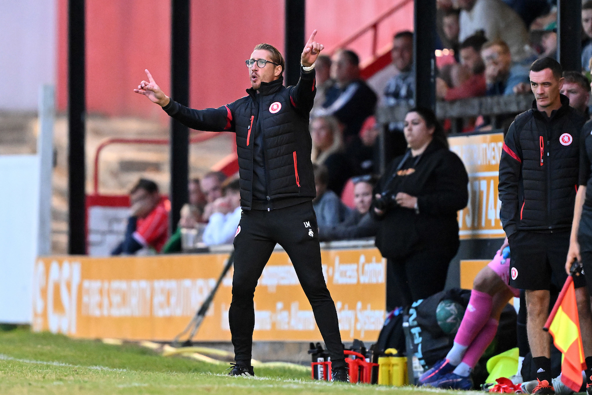 Pre-season friendlies finished for <a href="/wellingunited/">Welling United FC</a> when they defeated an Erith and Belvedere team 3-1 on Tuesday evening and manager Lee Martin is now looking forward to the new season starting this weekend. <a href="/MarkDoigFC/">Mark Doig</a> reports. kentsportsnews.com/martin-looking…