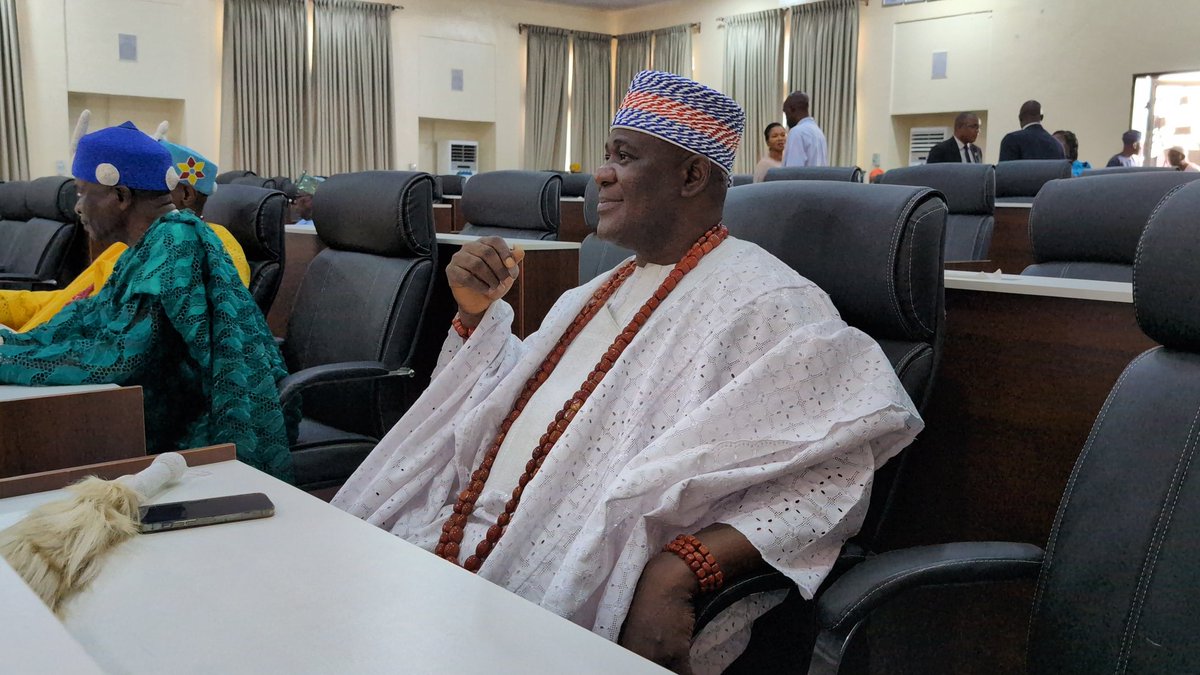 The Alararomi of Araromi-Ekiti yesterday, August 6, 2025, attended the official inauguration of the Ekiti State Council of Obas—comprising 86 monarchs across the 16 LGAs. The event was held at the Ministry of Chieftaincy Affairs and inaugurated by Gov. Biodun Oyebanji. #Ekiti 👑
