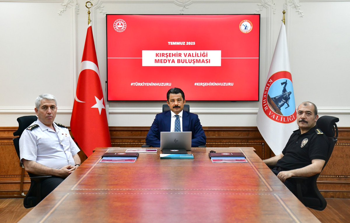 Murat Sefa Demiryürek (@demiryureksefa) on Twitter photo #TürkiyeninHuzuru🇹🇷
#KırşehirinHuzuru🇹🇷
📌Valiliğimiz 2025 Yılı Temmuz Ayı Emniyet ve Asayiş Raporu'nu kamuoyu ile paylaştık.
🚨#Kırşehir'in huzur ve güvenliği için suç ve suçlularla mücadelemizi karalılıkla sürdüreceğiz.
Video linki🔽
youtu.be/RFfGLlPnNiM
<a href="/TC_icisleri/">T.C. İçişleri Bakanlığı</a> #TürkiyeninHuzuru🇹🇷
#KırşehirinHuzuru🇹🇷
📌Valiliğimiz 2025 Yılı Temmuz Ayı Emniyet ve Asayiş Raporu'nu kamuoyu ile paylaştık.
🚨#Kırşehir'in huzur ve güvenliği için suç ve suçlularla mücadelemizi karalılıkla sürdüreceğiz.
Video linki🔽
youtu.be/RFfGLlPnNiM
<a href="/TC_icisleri/">T.C. İçişleri Bakanlığı</a>