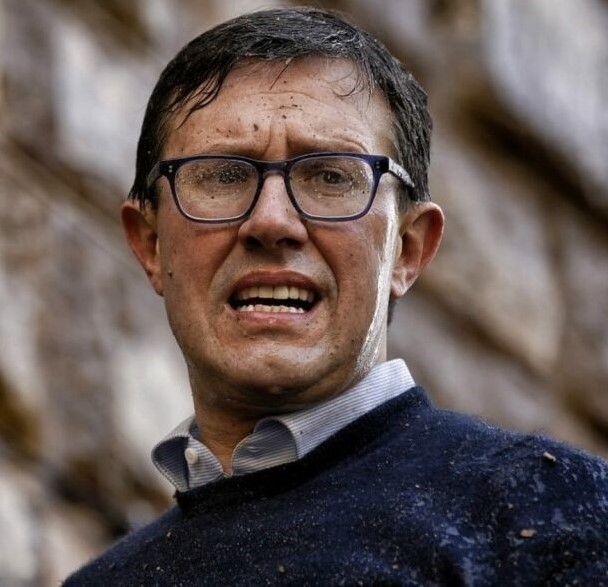 ItalicaTestudo's tweet photo. "Giorgia Meloni è responsabile dei fallimentari negoziati Usa-Ue sui dazi"
Dario Nardella e Brando Benifei, eurodeputati Pd

Cosa diciamo a entrambi? https://t.co/F1EoczooiF