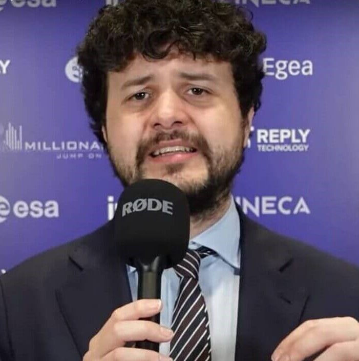 ItalicaTestudo's tweet photo. "Giorgia Meloni è responsabile dei fallimentari negoziati Usa-Ue sui dazi"
Dario Nardella e Brando Benifei, eurodeputati Pd

Cosa diciamo a entrambi? https://t.co/F1EoczooiF