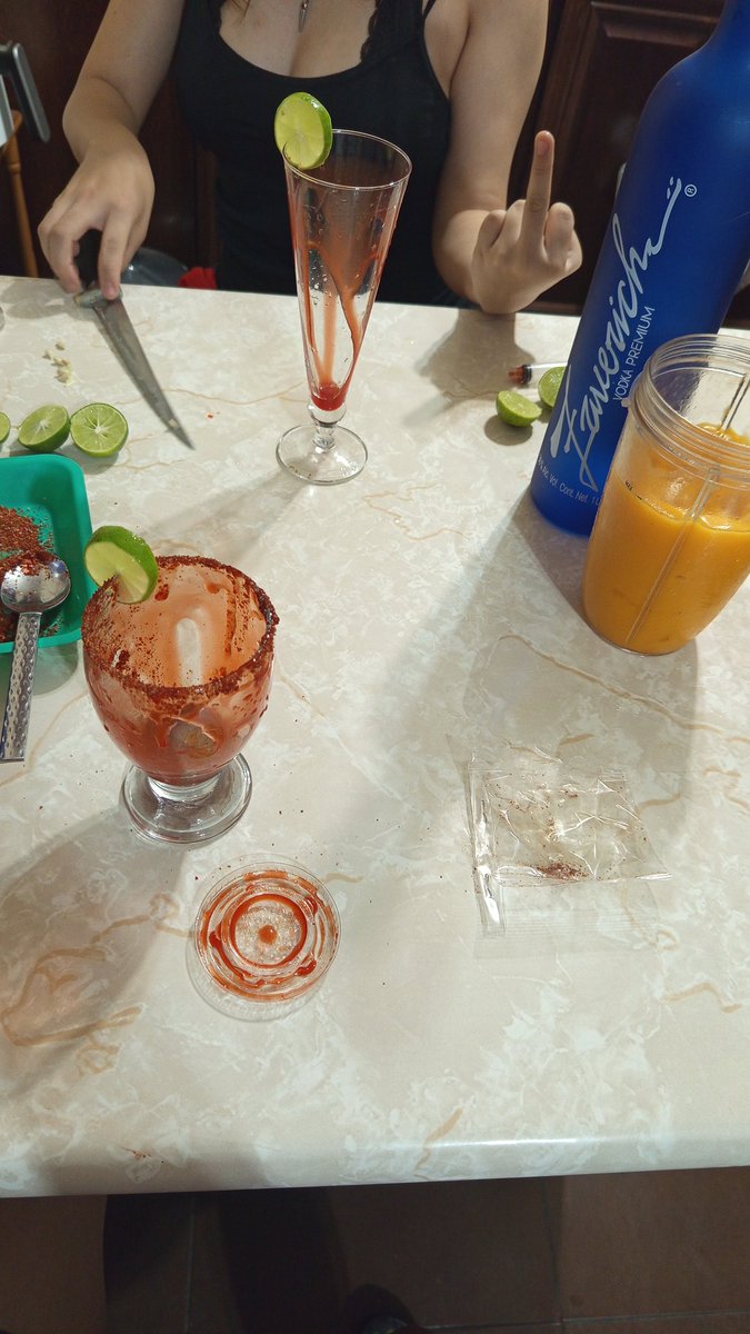 Alizer_r tweet media