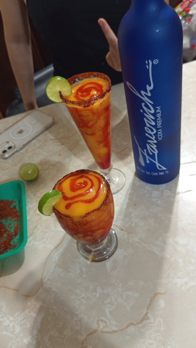 Alizer_r tweet media