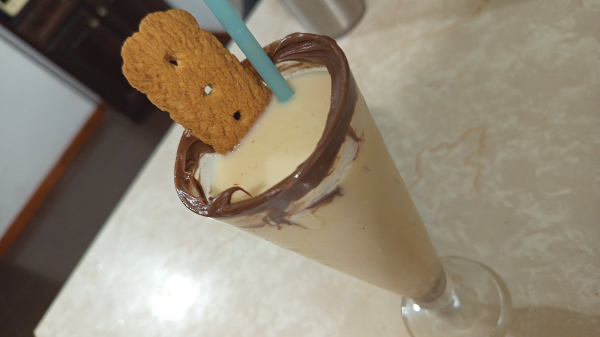 Alizer_r tweet media