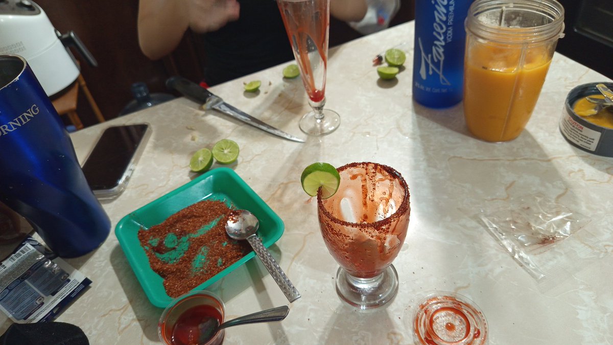 Alizer_r tweet media