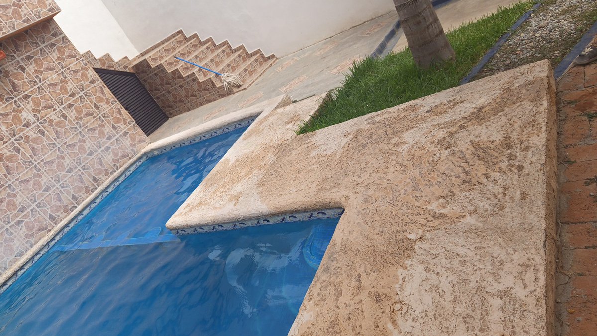 Alizer_r tweet media