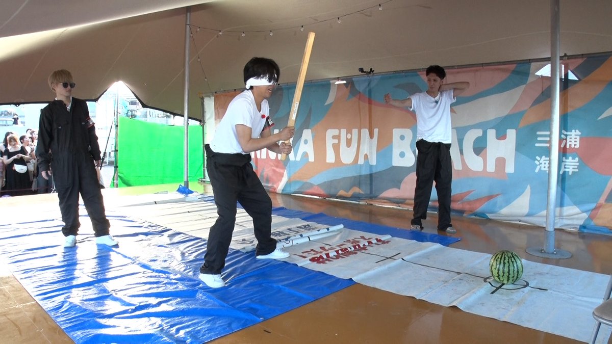 🌈#リア突WEST. レボリューション𝗡𝗘𝗪𝗦🌈

『#リア突海の家』で
7人揃って番組初のゲリラ収録🫣

神ちゃんに異変⁉️実は裏テーマが🤣

海の家は8/11まで開催中🏝️

#重岡大毅 #桐山照史 #中間淳太 #神山智洋
#藤井流星 #濵田崇裕 #小瀧望 #WESTꓸ

⭐きょう深夜1時30分～(放送時間変更の可能性あり)