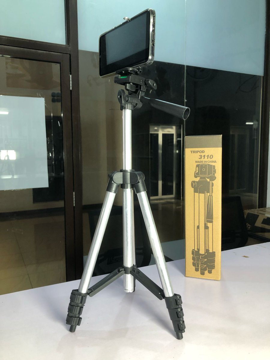 Mysokoss's tweet image. 🔷3110 Tripod Stand [1meters]
🔹Compatible for Lights, Phones, Cameras &amp;amp; More

☑️@ 600/= KES Only
Visit our shop in Ruiru at Spur Mall Next to NIBS College Or Click mysoko.com/product/3110-t… to Order Online

WhatsApp 0711 266881
#tripod  #tripodstand  #cameratripod