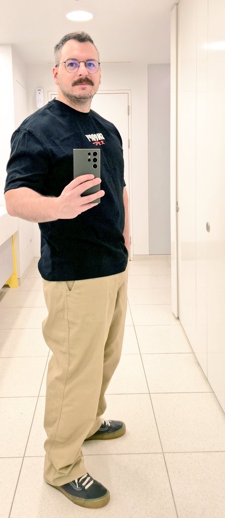 Decided against the boots for a more comfy day 😂