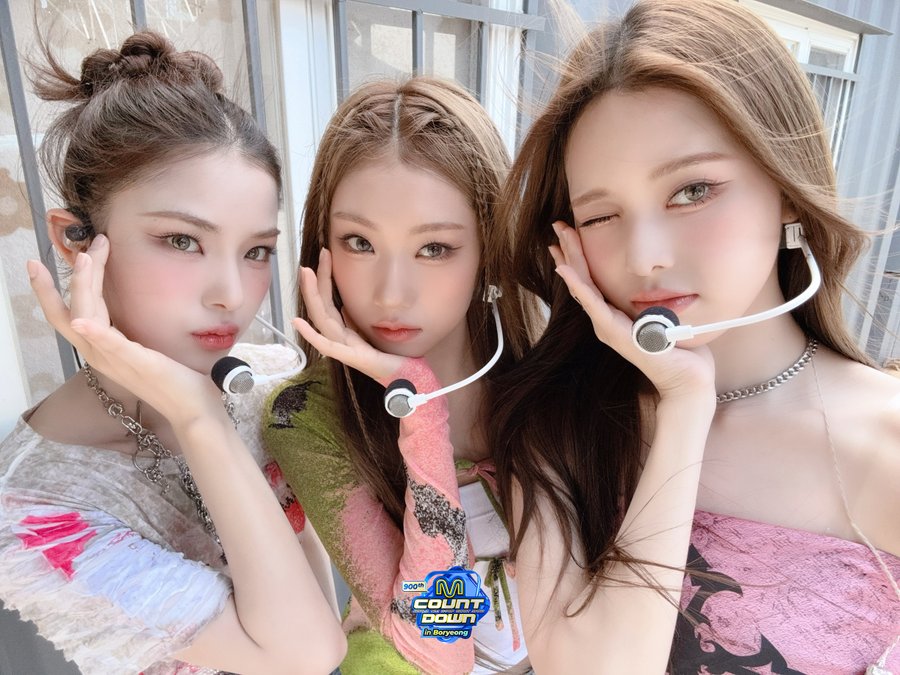 GxvKWINbkAAnC0-?format=jpg&name=900x900