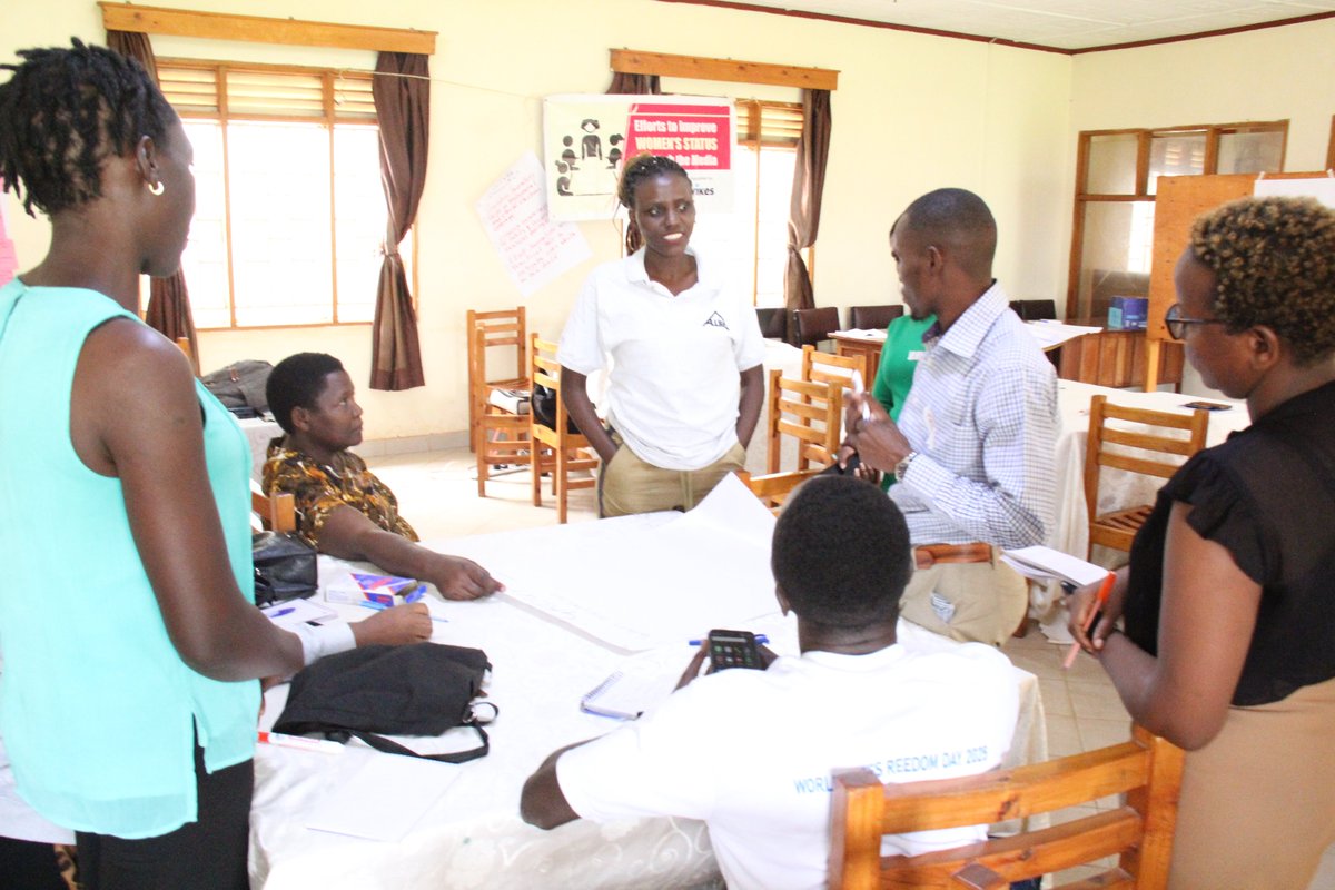 UMWAandMamaFM's tweet photo. @UMWAandMamaFM with support from VIKES under the #WomenInMedia project, is training journalists on election reporting, safety & security.
The objective is to boost knowledge & skills for ethical, accurate & safe election coverage.
#JournalistSafety #ElectionReporting #UMWA https://t.co/6qW6Po1Klt