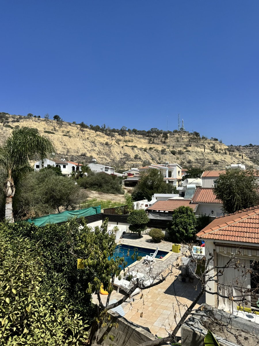 Morning 😎

Back in paradise, first stop will be the gym and then the next will be winners 🏆

Touch base soon 😉