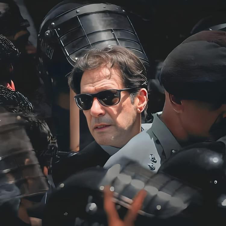 کوئی تُجھ سے بھی نفرت کرے، تو اُس پر بھی لعنت اور اُسکی آل پر بھی لعنت۔۔۔۔