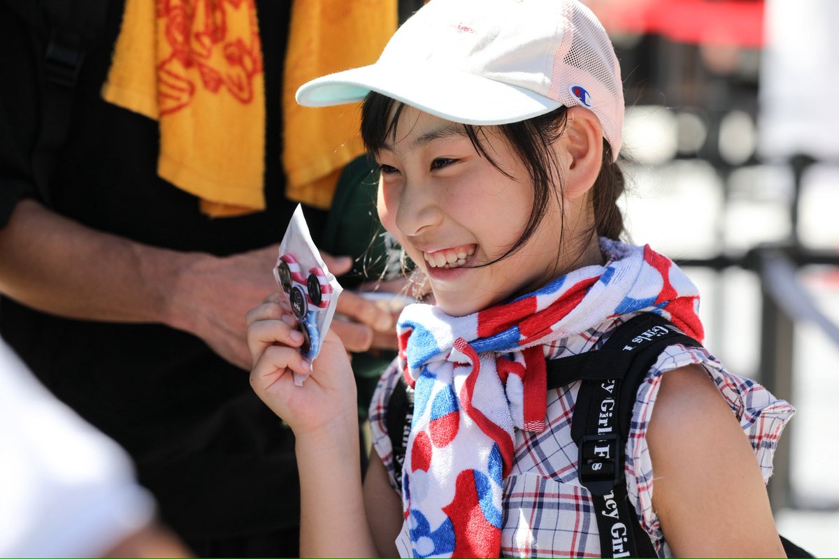 ナショナルデー限定ギフトをプレゼント💙 アメリカ館にお越しいただい