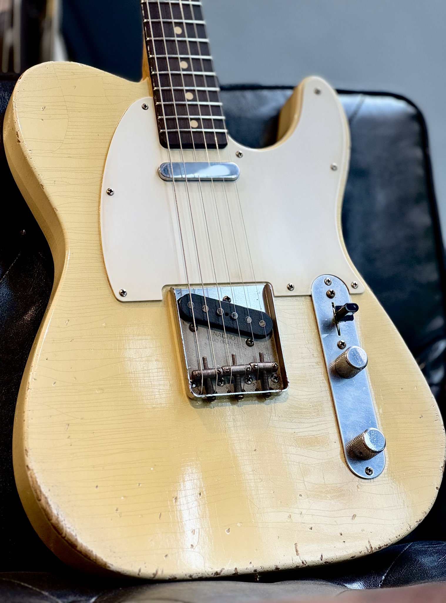 三木楽器 Smalls guitar shop on X: 