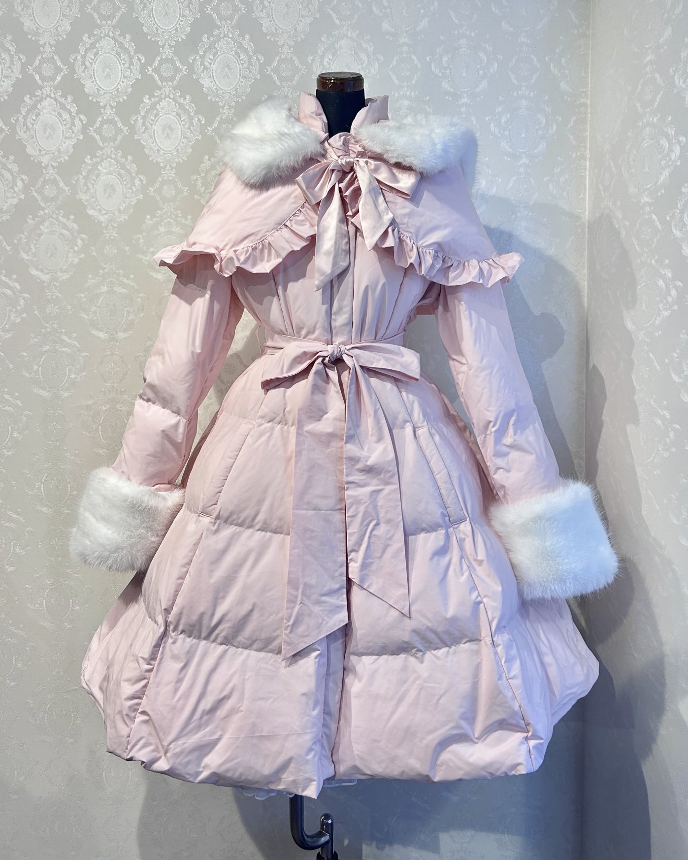 アトリエピエロ  Aletta アレッタ ショートコート ピンク アトリエピエロ Aletta アレッタ ショートコート ピンク（☆NEW