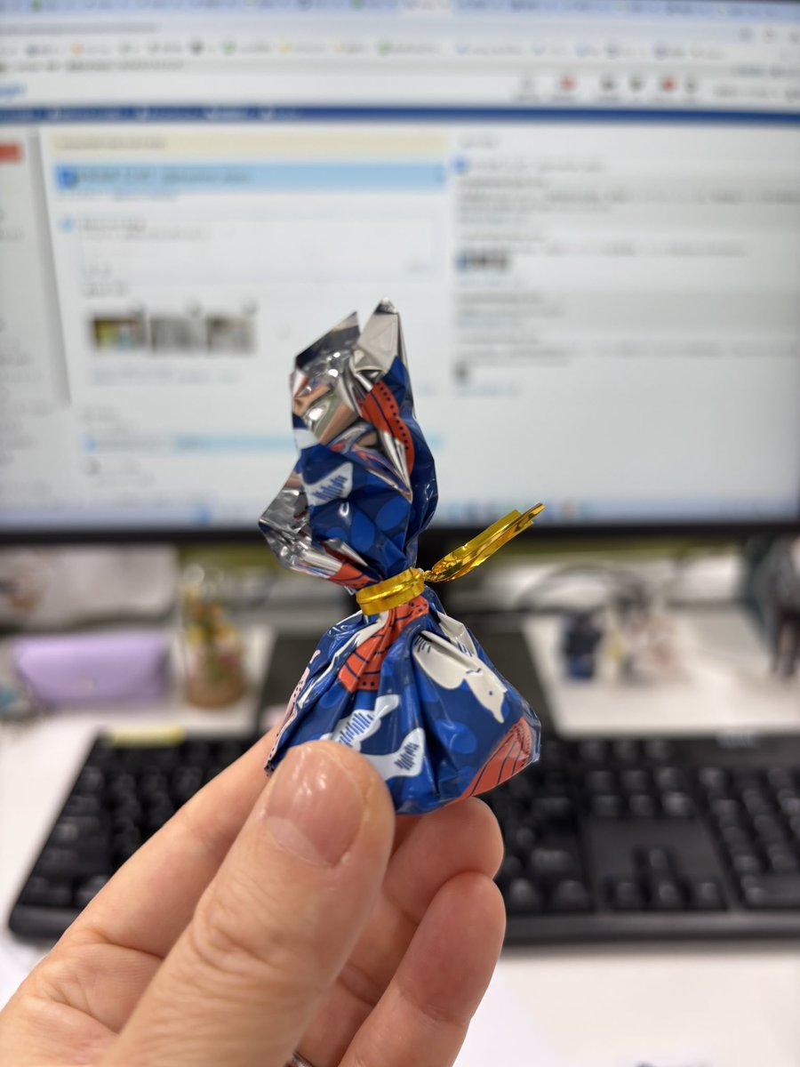 冷え冷えのチョコをいただきました🍫
夕方この時間のおやつが1番美味しい説😋