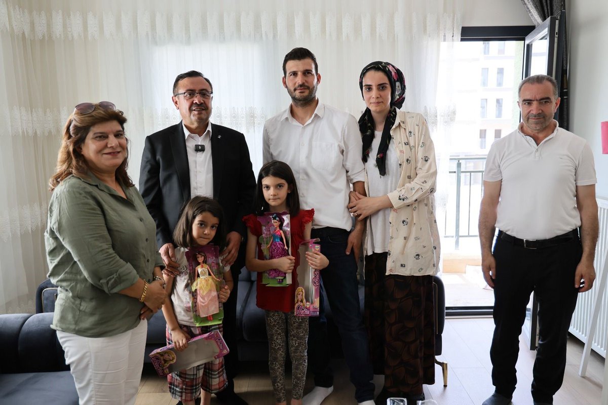 🏠 Yeni Evler Teslim Ediliyor!
AK Parti Malatya İl Başkanı Ali Bakan, TOKİ konutlarını yerinde inceledi, ailelerle görüştü. malatyatime.com/haber/sehitfev… <a href="/AliBakantr/">Ali Bakan</a> #keremaktuerkoğlu #AliKocİstifa #KademeAlınTerimiz