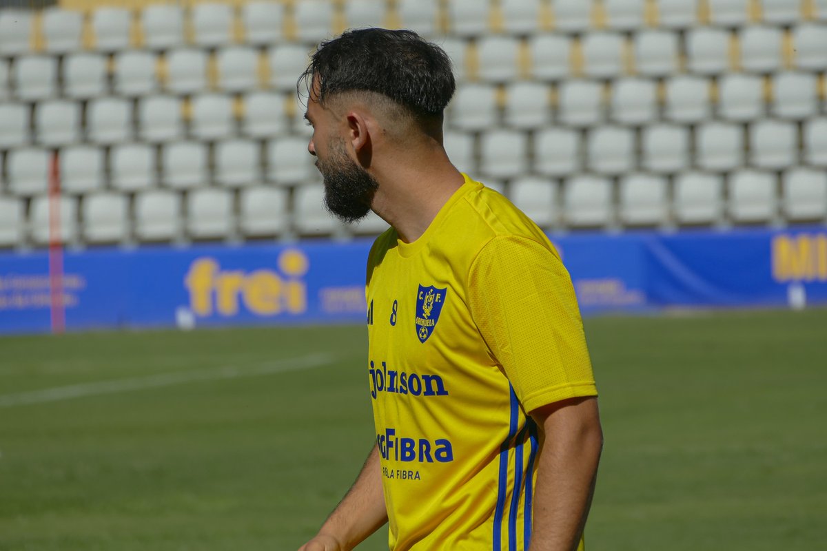 Orihuela C.F. (@orihuela_cf) on Twitter photo 🆕 𝗡𝘂𝗲𝘃𝗼 𝗰𝗵𝗶𝗰𝗼 𝗲𝗻 𝗹𝗮 𝗢𝗳𝗶𝗰𝗶𝗻𝗮.
Lara ya conoce Los Arcos y se entrena con sus compañeros. 💛💙 🆕 𝗡𝘂𝗲𝘃𝗼 𝗰𝗵𝗶𝗰𝗼 𝗲𝗻 𝗹𝗮 𝗢𝗳𝗶𝗰𝗶𝗻𝗮.
Lara ya conoce Los Arcos y se entrena con sus compañeros. 💛💙