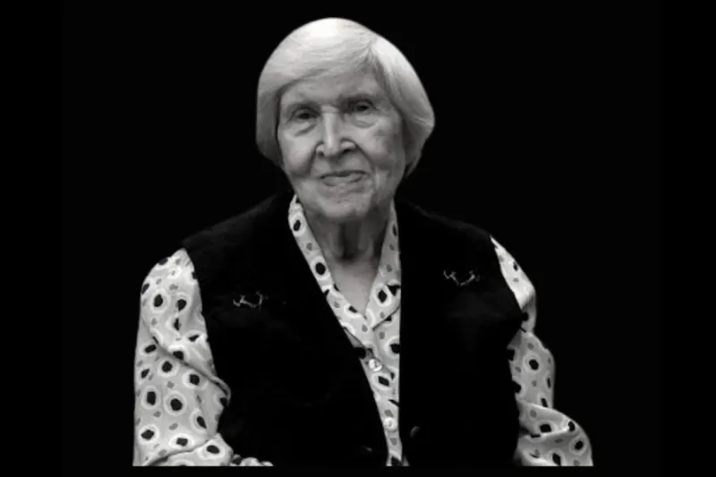 itmorar's tweet photo. A murit Steluţa Lucia Rodica Coposu, sora mai mică a lui Corneliu Coposu, un om politic care nu a avut parte de funeralii naționale, deși le-ar fi meritat cu prisosință. El, Seniorul, este unul dintre cei care, în '90, au luptat ca România să devină o democrație, nu o țară în care să se aplice "perestroika". 
RIP, Rodica Coposu!