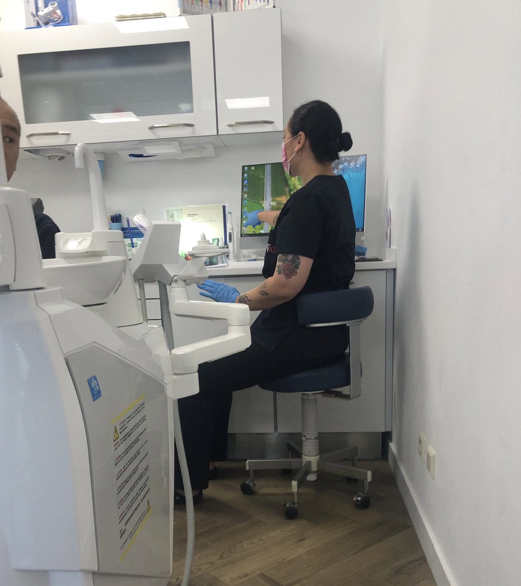 歯医者でクリーニングしてきた。
オランダの歯医者も悪くないよ。