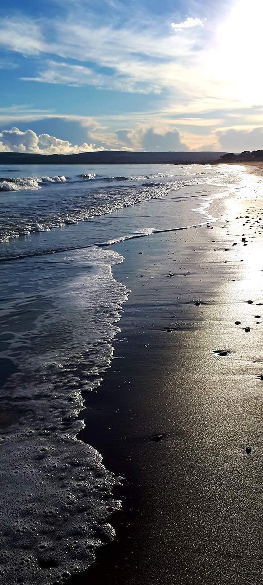 Good morning ☀️ 
rise and shine!
Time to shake 
that money maker! 💰
#Thursday