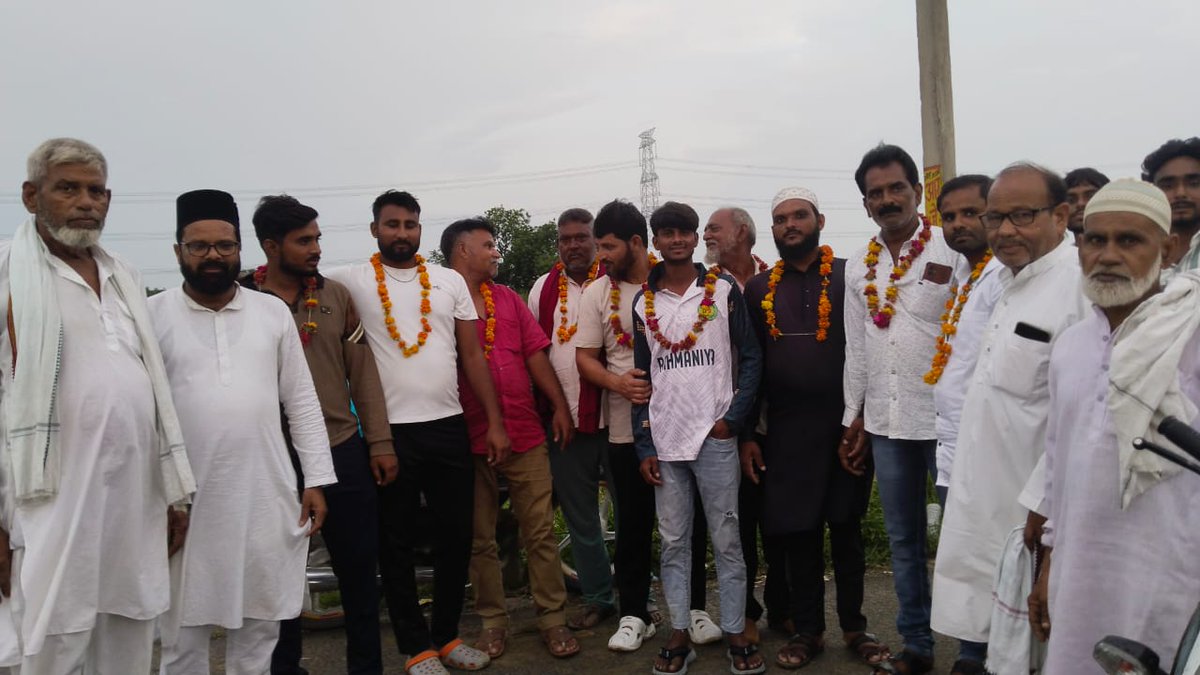 jafarkh70504156's tweet image. जय मीम, जय भीम
#Aimim जिन्दाबाद, राष्ट्रीय अध्यक्ष माननीय @asadowaisi साहब जिन्दाबाद, प्रदेश अध्यक्ष माननीय @imshaukatali साहब जिन्दाबाद, बुन्देलखण्ड अध्यक्ष माननीय सादिक अली साहब जिन्दाबाद, बुन्देलखण्ड उपाध्यक्ष हज़रत अल्लामा मौलाना पीर सलमान अहमद क़ादरी साहब जिन्दाबाद,…