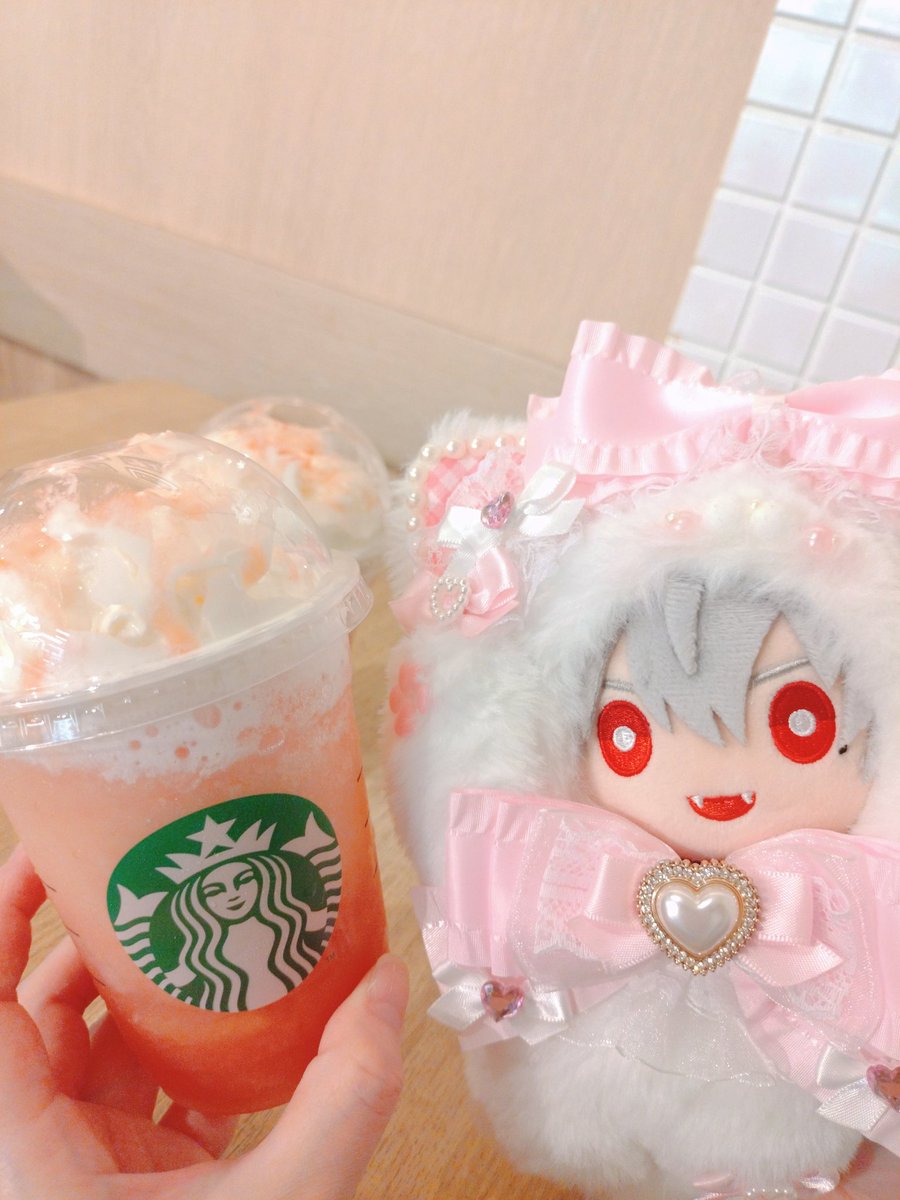 Lily (@Lily_handmaid) / X