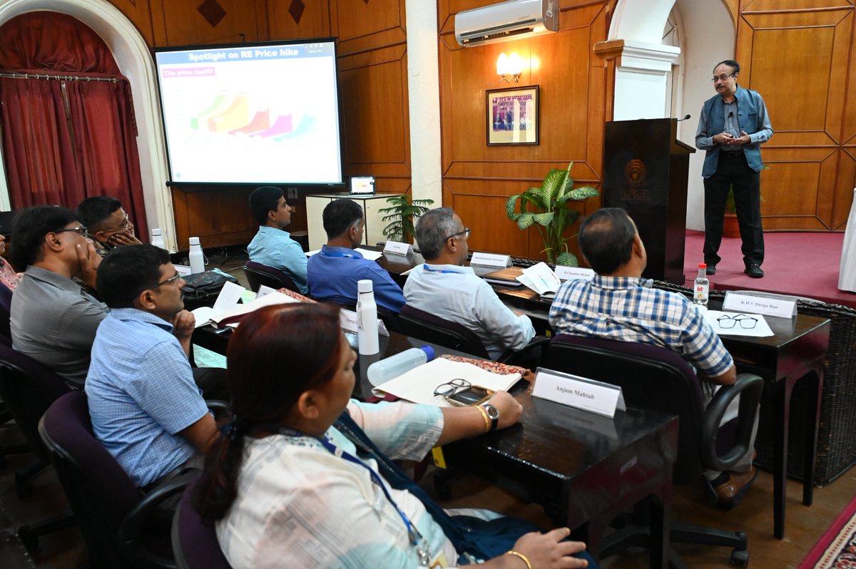 ASCIMEDIA's tweet image. Day 4 | Session I
Dr. Gopalan Raghavan delivered a powerful talk on the Vital Role of Rare Earth Elements (REEs) in advanced tech, clean energy & national security. From EVs & defence to MRI machines—REEs are the hidden drivers of the intelligent age. #RareEarth #TechForSecurity